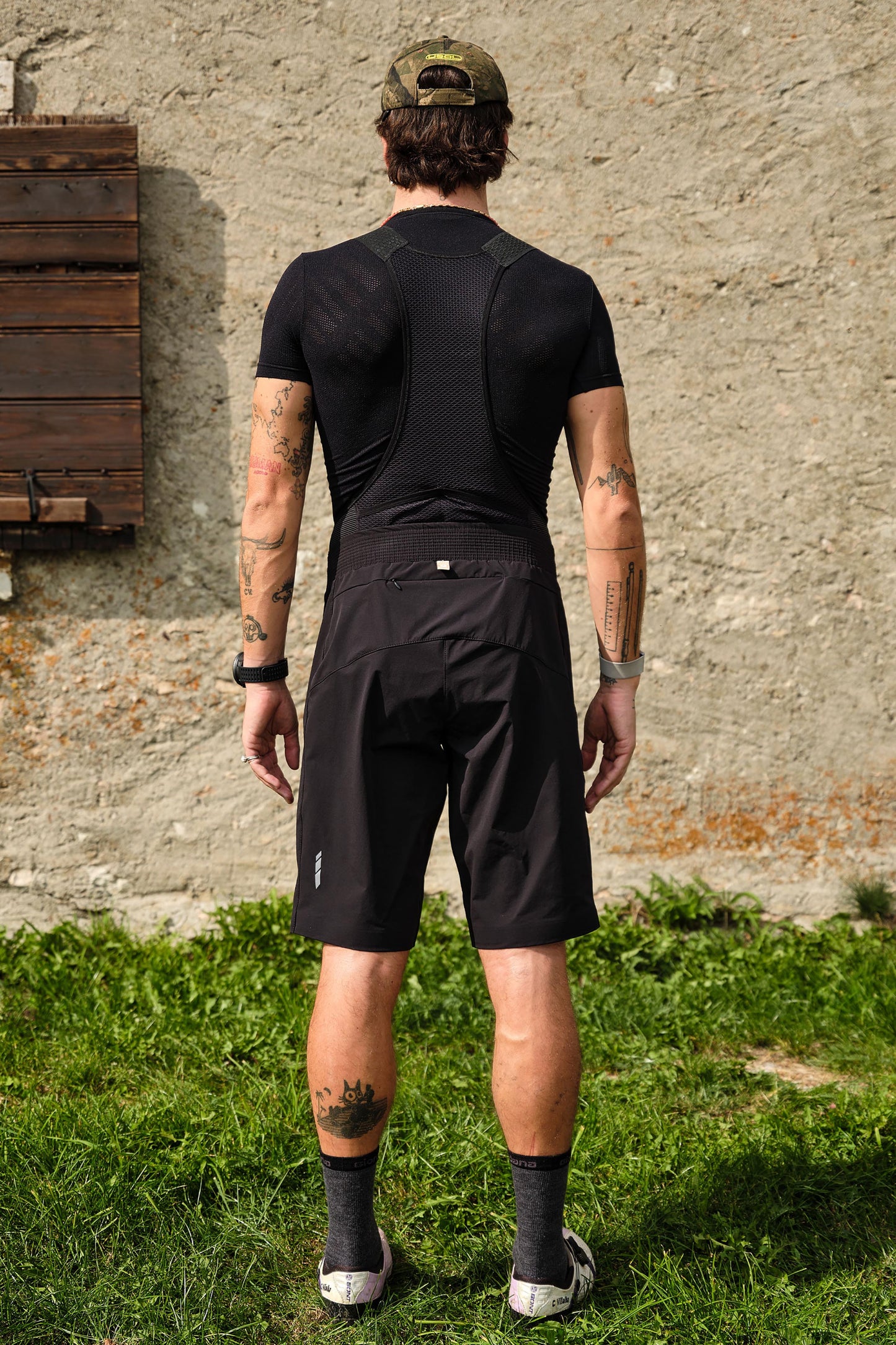 Beyond Gravel Over Baggy-Short Unisex schwarz