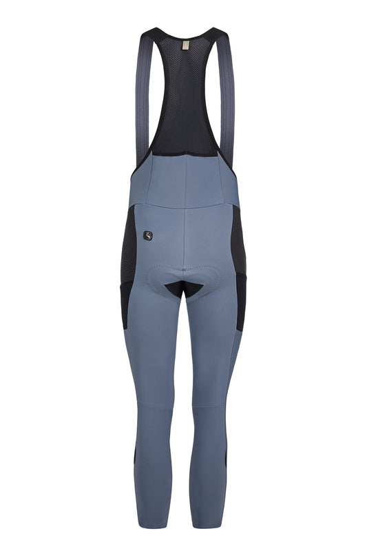Beyond Gravel Herren Cargo Thermo-Trägerhose in Gravel Grey, Rückansicht mit Mesh-Taschen